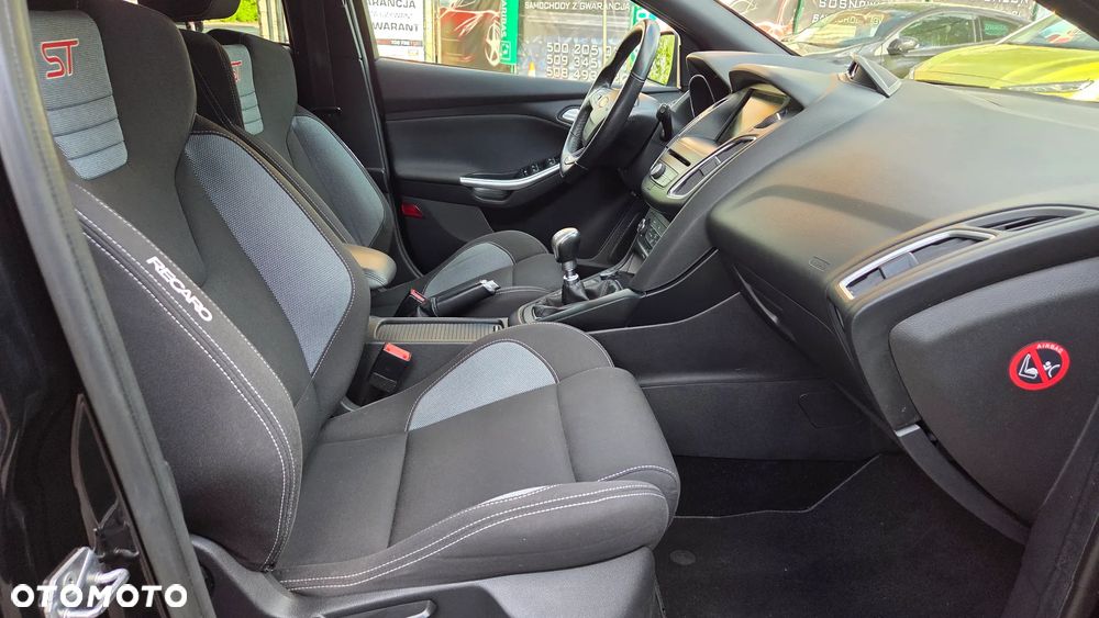 Ford Focus 2.0 TDCi ST - 30