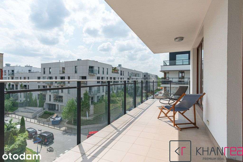 Słoneczne, duży balkon, funkcjonalnie wyposażone !