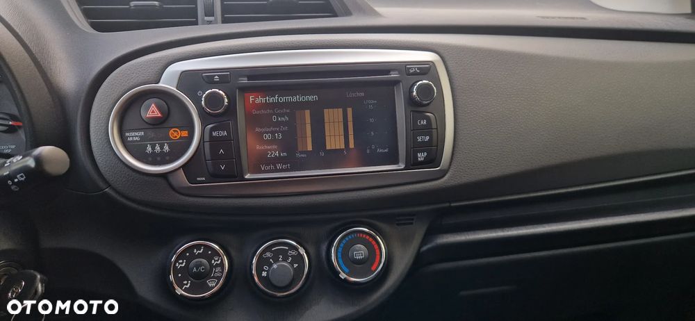 Toyota Yaris 1.0 VVT-i Style - 36