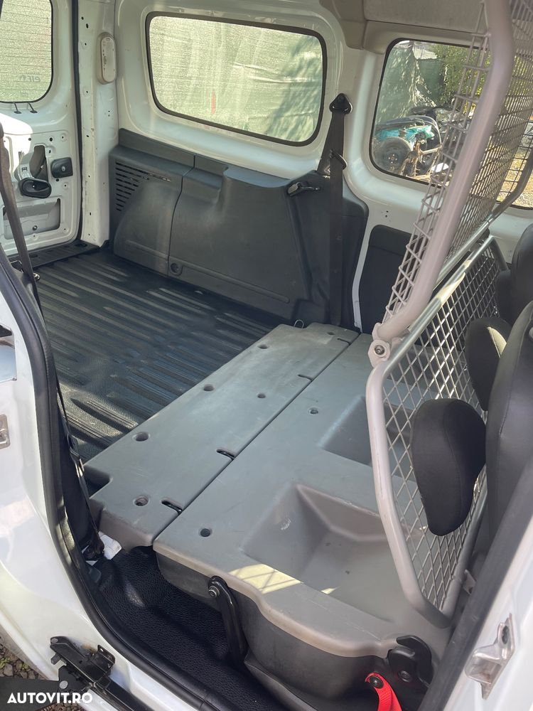 Renault Kangoo dCi 90 FAP Grand - 14