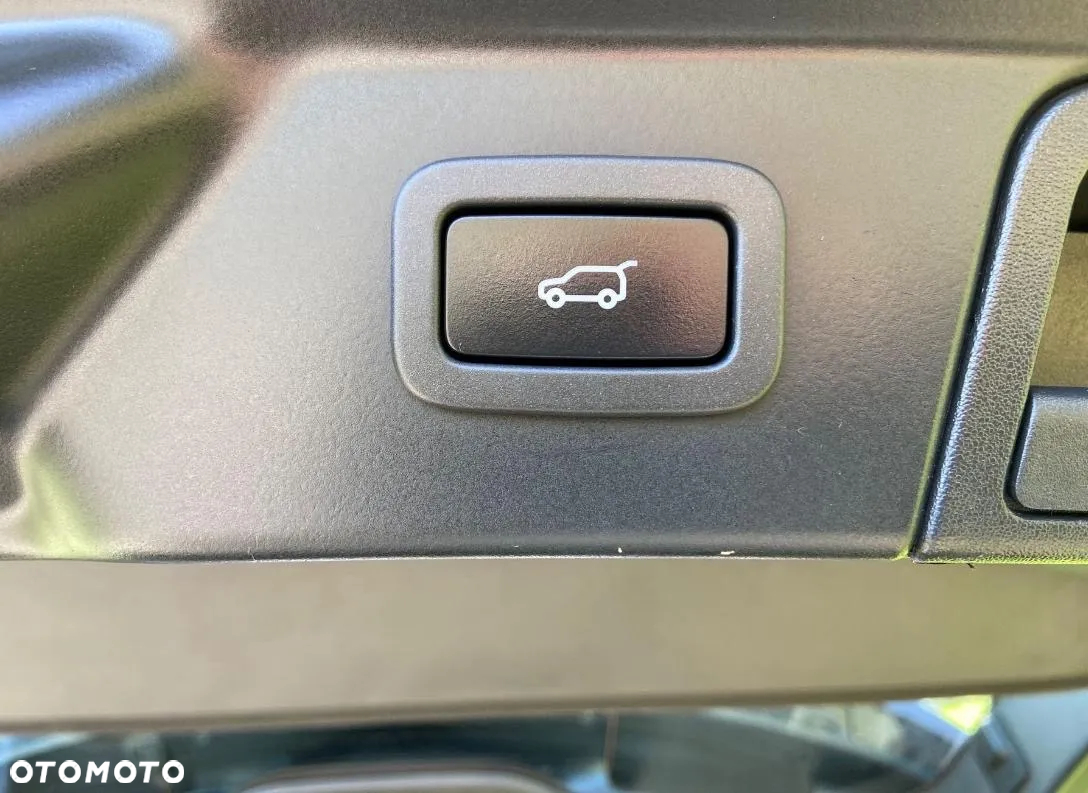 Land Rover Range Rover Velar 2.0d R-Dynamic - 38