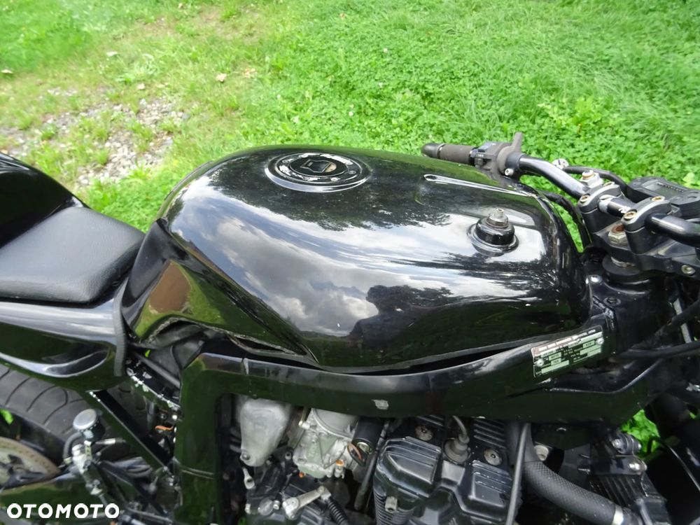 Suzuki GSX-R - 19