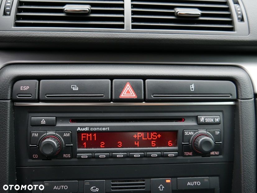 Audi A4 Limousine - 15