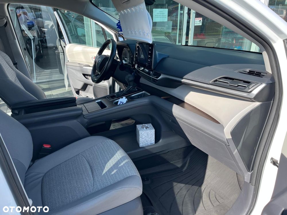 Toyota Sienna - 20