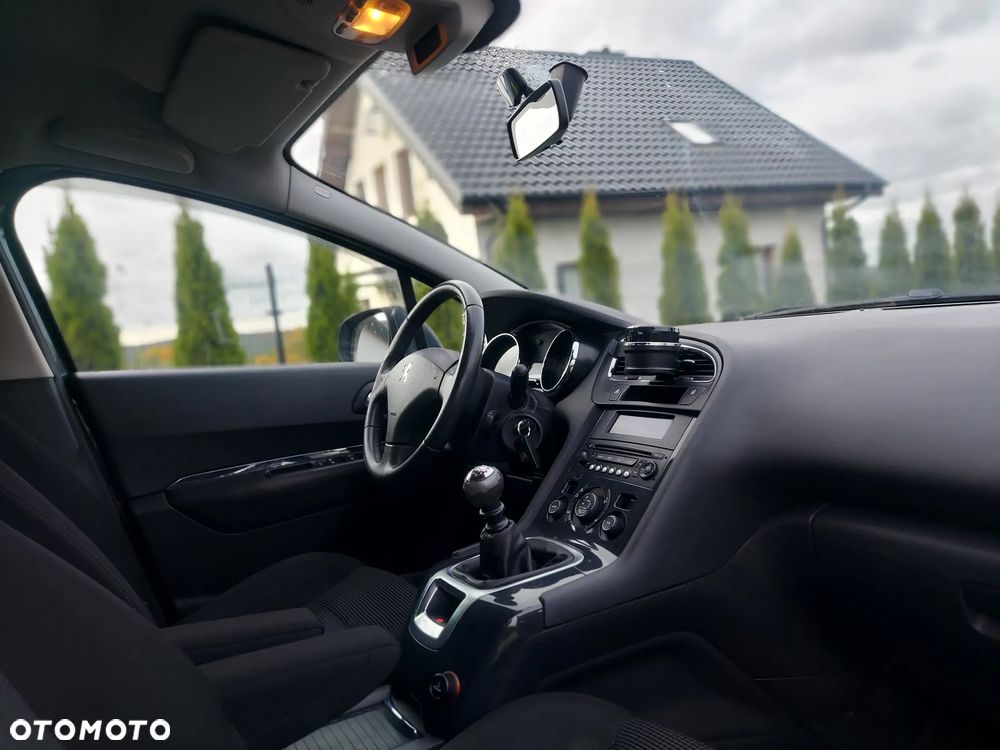 Peugeot 5008 HDI FAP 150 Family Plus - 4