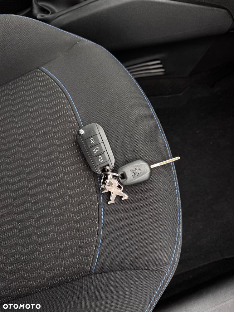 Peugeot 208 PureTech 82 Stop & Start Signature - 25