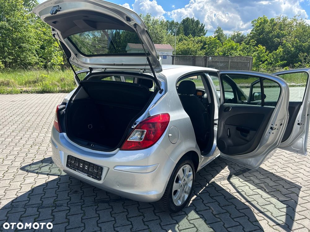 Opel Corsa 1.4 16V Enjoy - 20