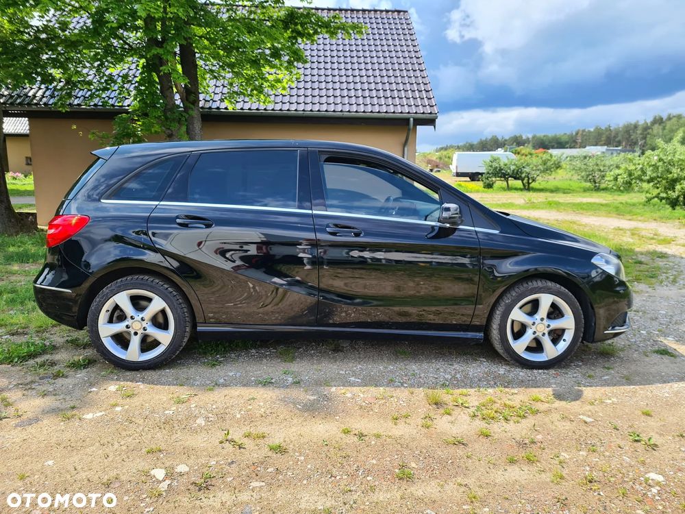 Mercedes-Benz Klasa B 250 7G-DCT AMG Line - 8