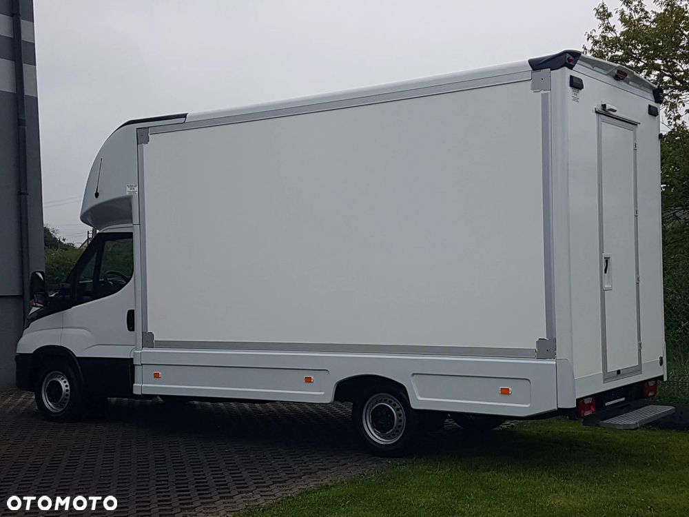Iveco DAILY KONTENER NISKOPODŁOGOWY 4,44x2,23x2,42 SKLEP FOODTRUCK BAR KLIMA KONIOWÓZ KAMPER - 3