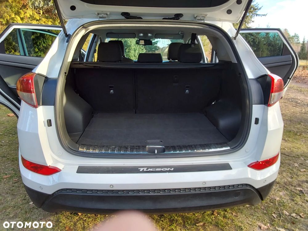 Hyundai Tucson 1.6 GDI BlueDrive GO 2WD - 12