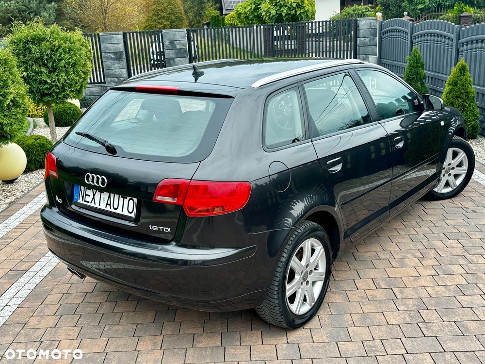 Audi A3 Sportback - 18
