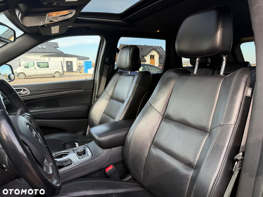 Jeep Grand Cherokee - 11