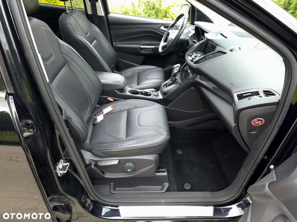 Ford Kuga 2.0 TDCi 4WD Titanium - 4