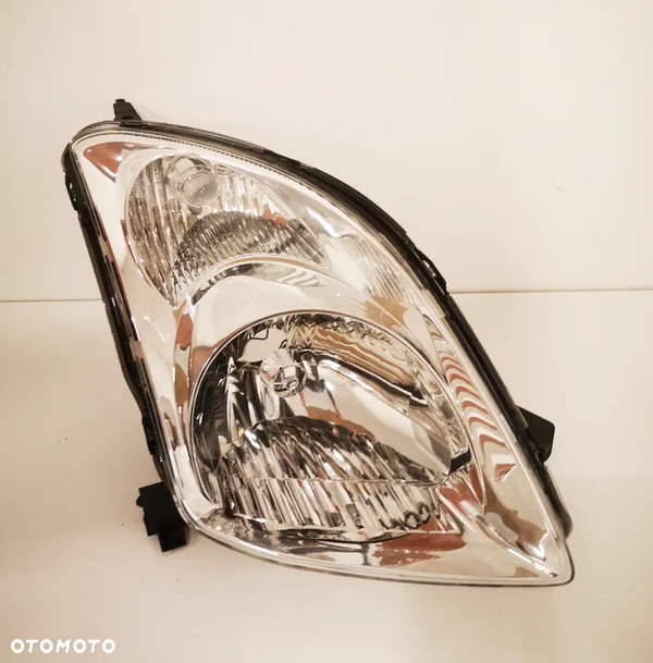 Suzuki Swift MK 4 IV 04 - 10 Lampa Przednia Prawa Reflektor Oryginał Europa