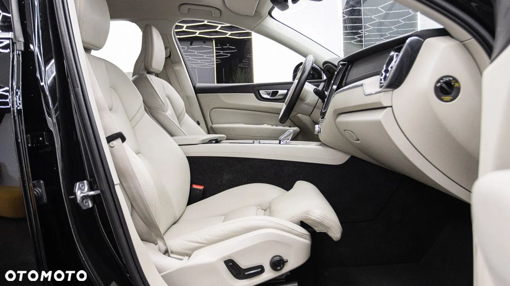 Volvo XC 60 B4 B Inscription - 16