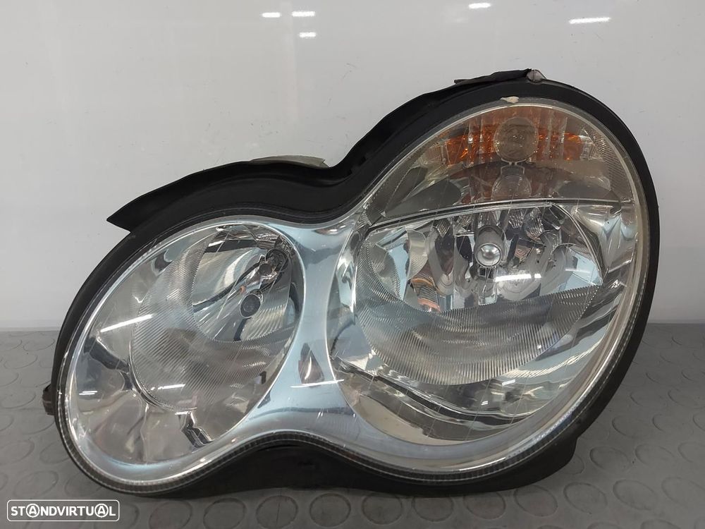 FAROL ESQUERDO MERCEDES-BENZ CLASE C BM 203 BERLINA - 1
