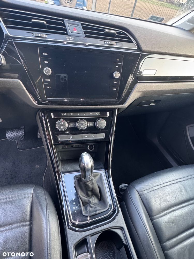 Volkswagen Touran 2.0 TDI BMT Highline DSG - 16