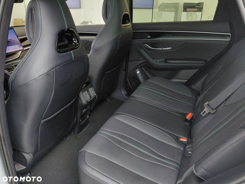 BYD Seal U - 8