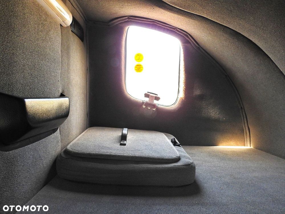 Volkswagen CRAFTER PLANDEKA WINDA 8 PALET WEBASTO TEMPOMAT  180KM - 41