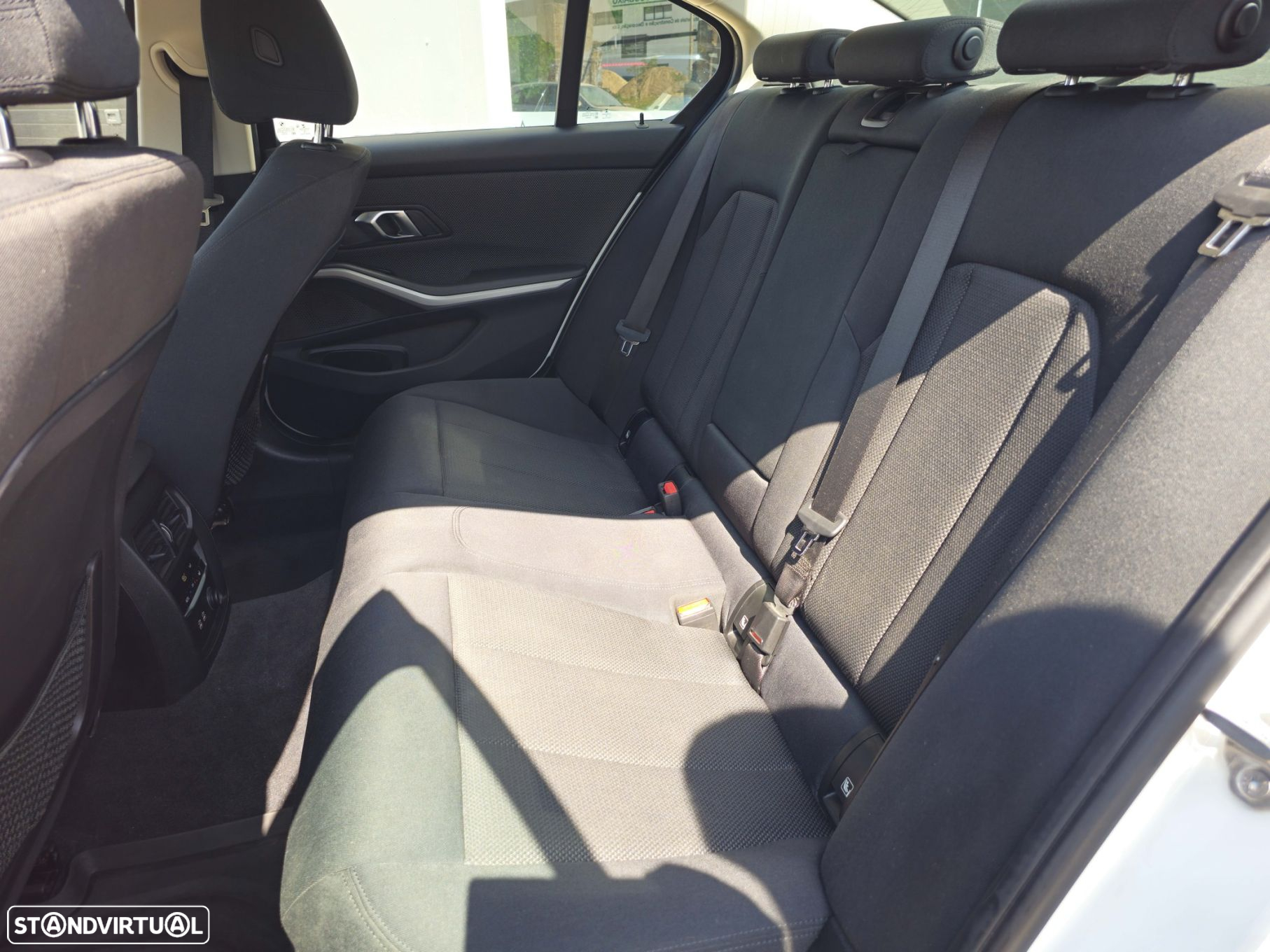 BMW 330 e Auto - 9