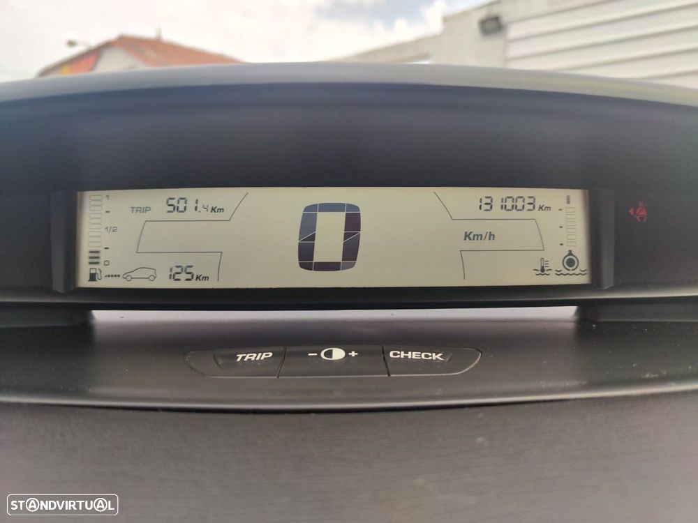 Citroën C4 1.4 16V SX - 18