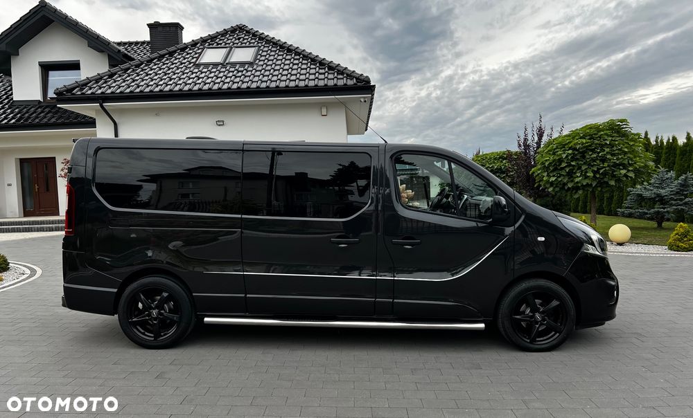 Opel VIVARO BLACK & WHITE 5 osób - 11