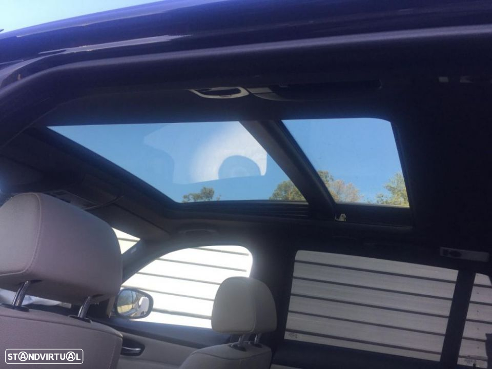 BMW 330d E 91 X drive Pack M 245 cv de 2010 para peças - 6