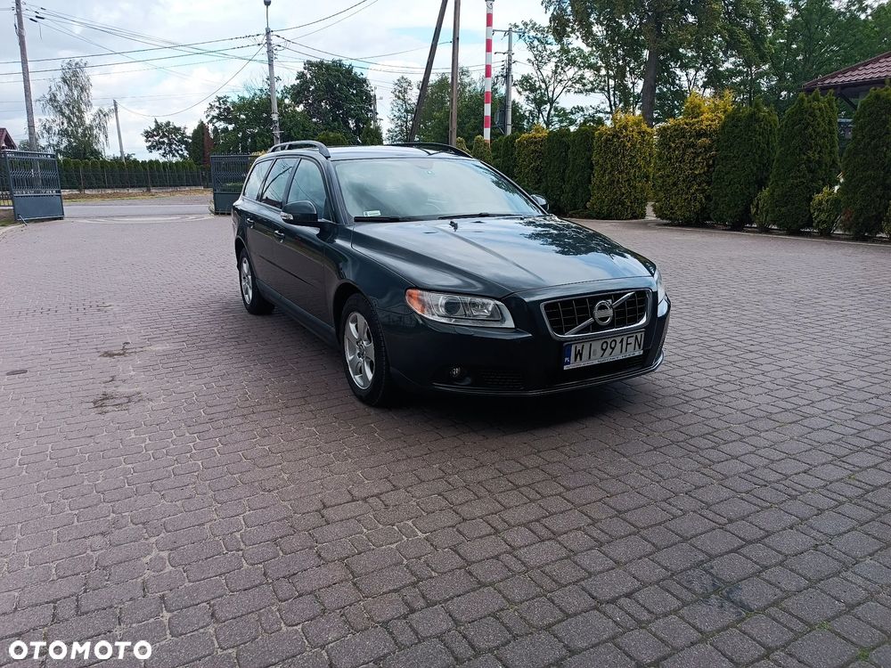 Volvo V70 2.4D Momentum - 12