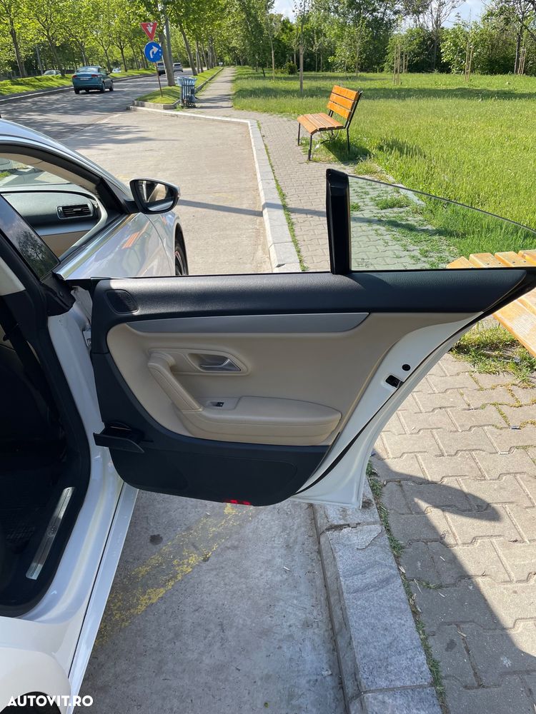 Volkswagen Passat CC - 20
