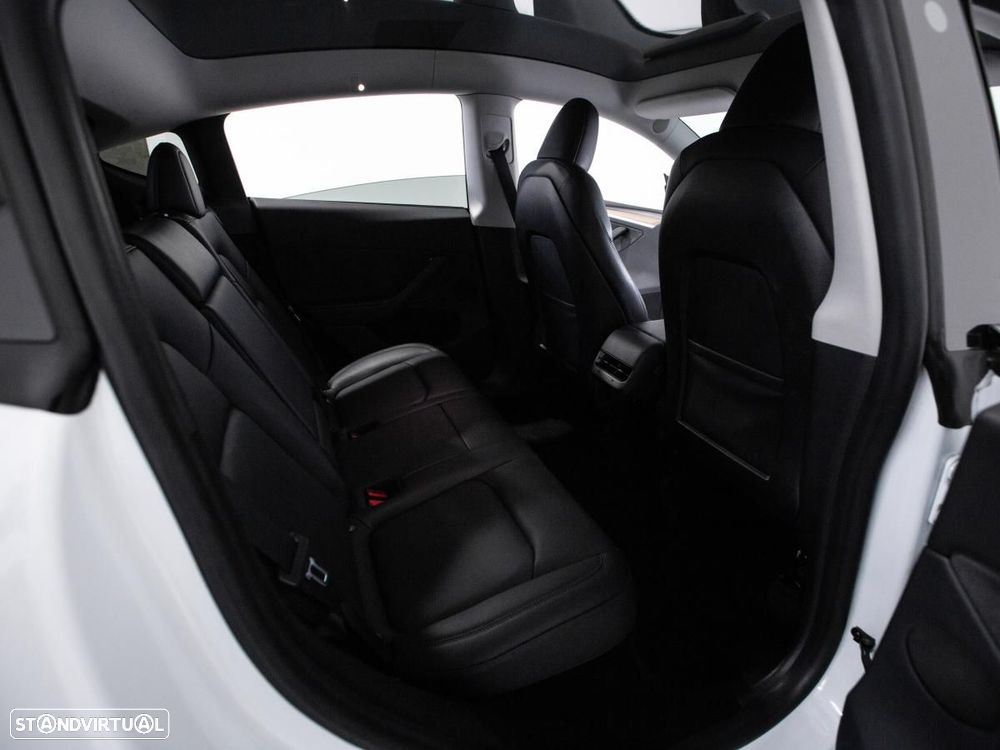 Tesla Model Y Performance Dual Motor AWD - 13
