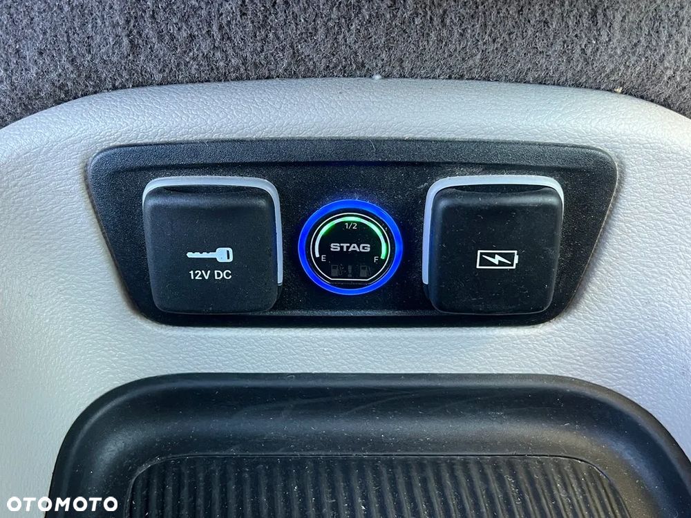 Chrysler Pacifica - 21