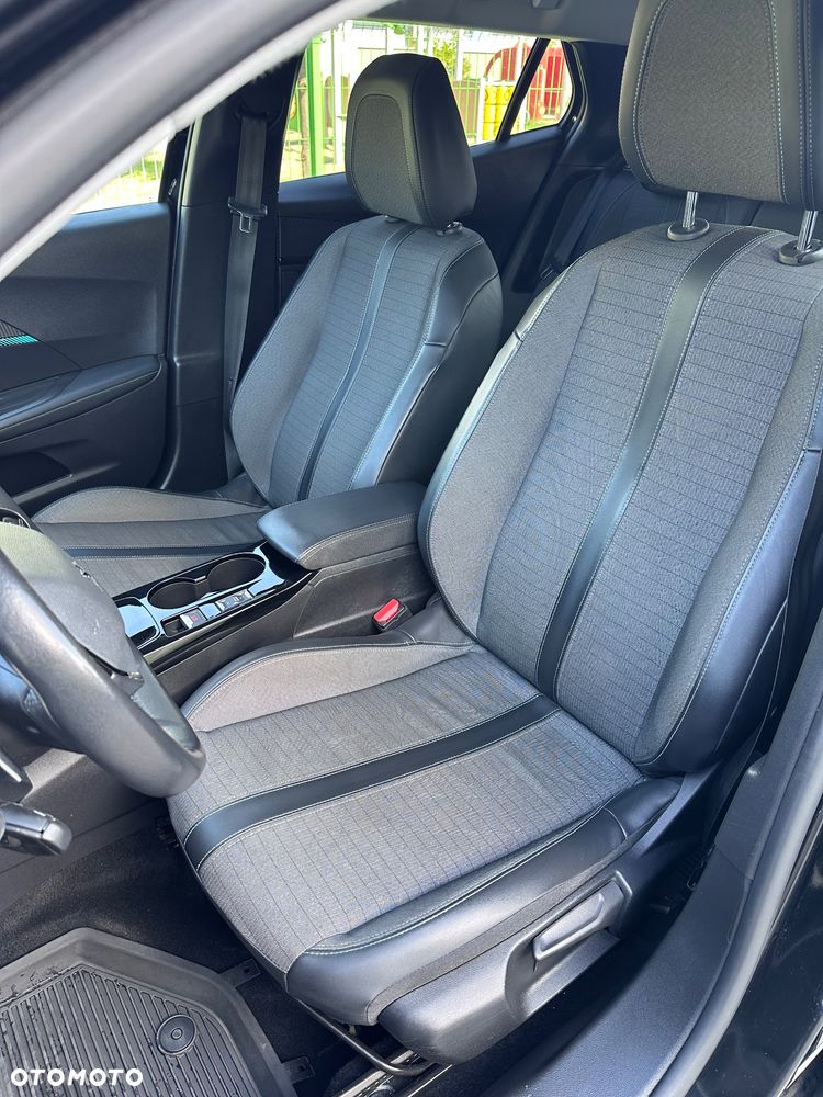 Peugeot 2008 1.2 PureTech Allure S&S EAT8 - 29