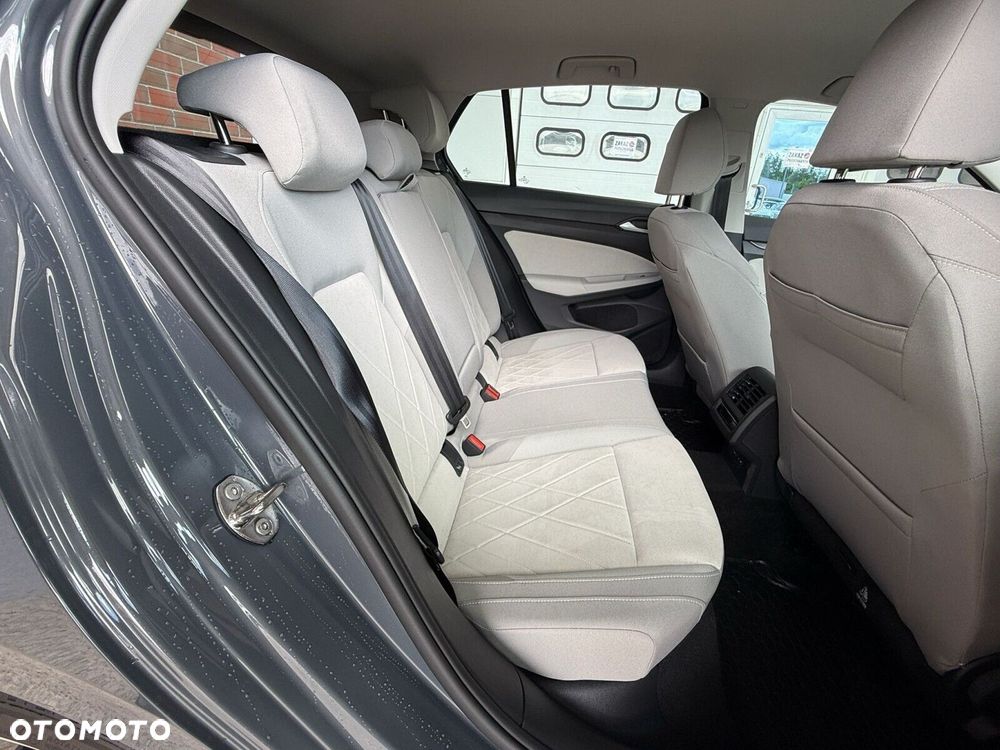 Volkswagen Golf 1.5 eTSI EVO Style DSG - 13