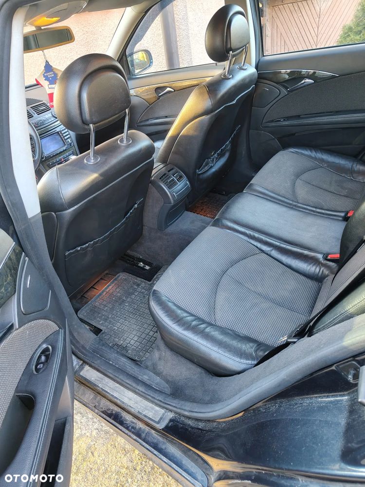 Mercedes-Benz Klasa E 320 CDI T Avantgarde - 5