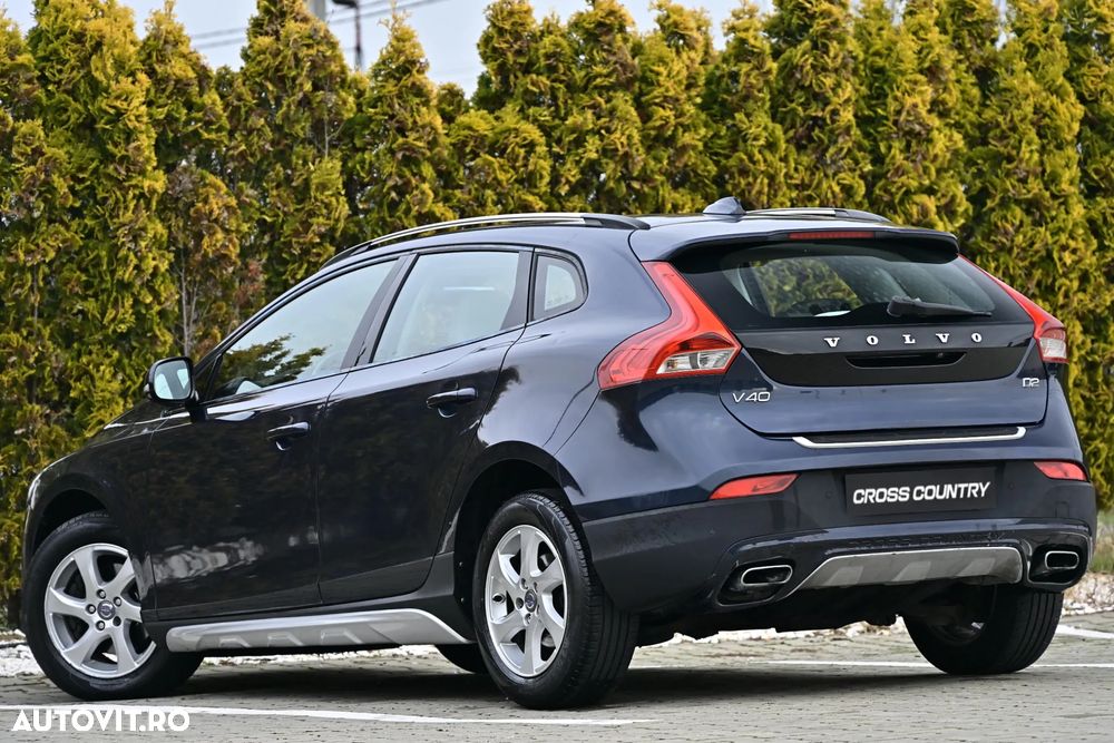 Volvo V40 Cross Country D2 Summum - 4