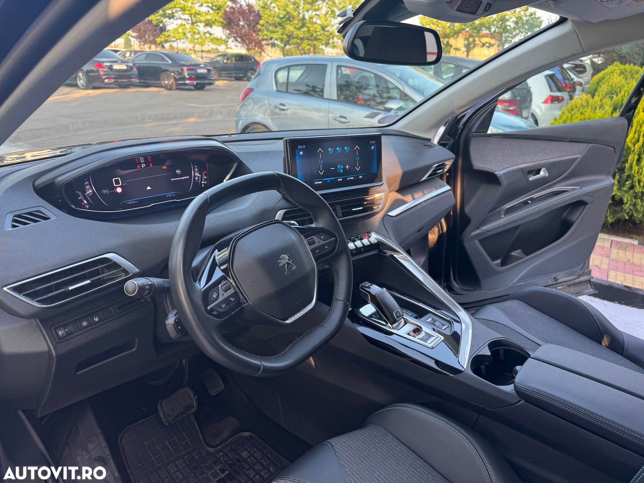 Peugeot 5008 1.2L 136 e-DCS6 MHEV Allure Pack - 8