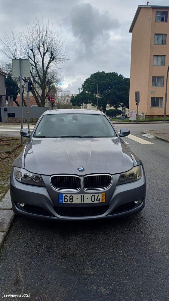 BMW 320 d xDrive Navigation Auto - 3