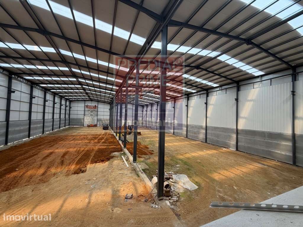 PAVILHÃO INDUSTRIAL NA ZONA INDUSTRIAL DO PERM EM SANTA MARIA DA FEIRA - Grande imagem: 3/11