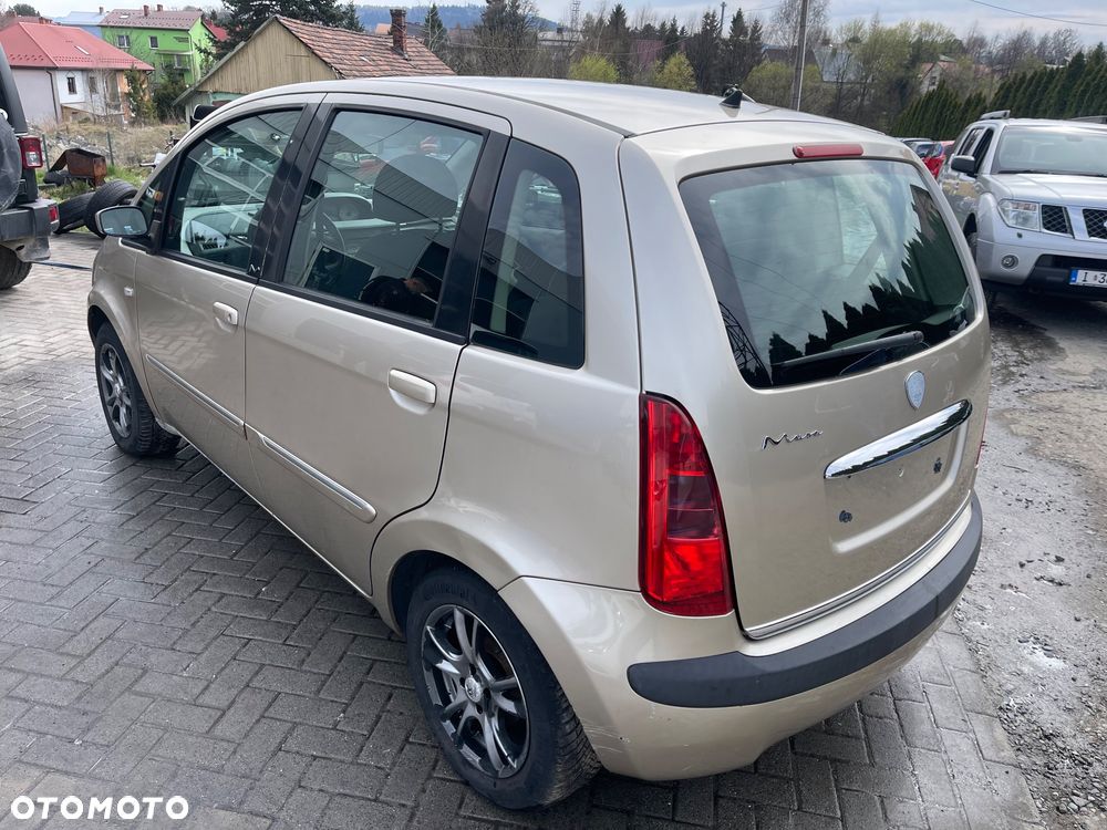 Lancia Musa 1.4 8V Platino - 2