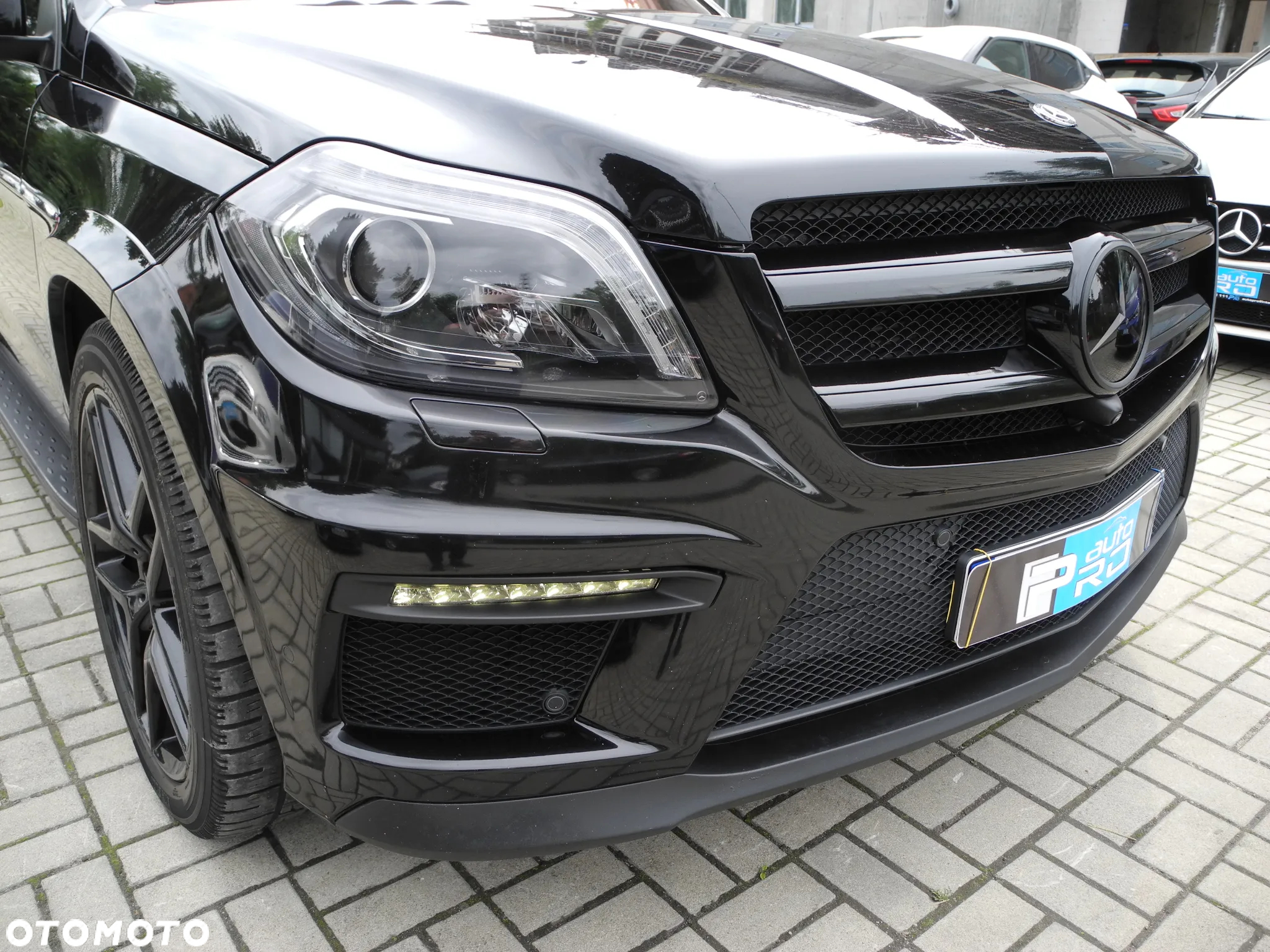 Mercedes-Benz GL 350 BlueTec 4-Matic - 3