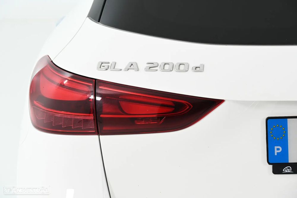 Mercedes-Benz GLA 200 d AMG Line - 10