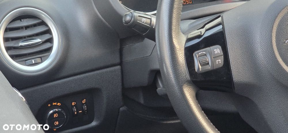Opel Corsa - 20