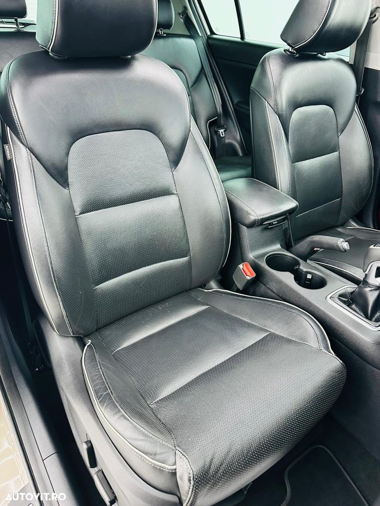 Kia Sportage 1.7 CRDI 2WD Dream-Team Edition - 21