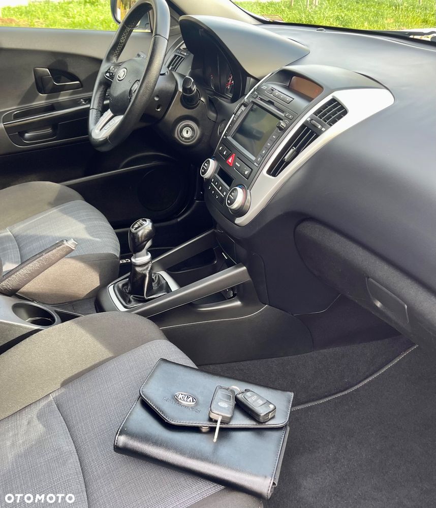 Kia Ceed 1.4 CVVT Attract - 31