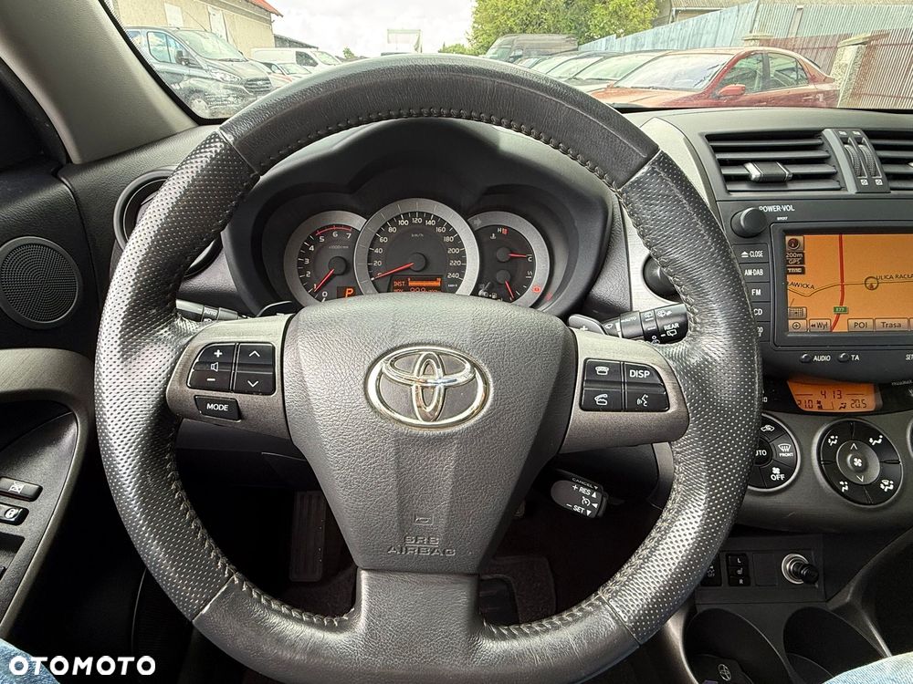 Toyota RAV4 2.2 D-4D 4x4 Automatik Executive - 17