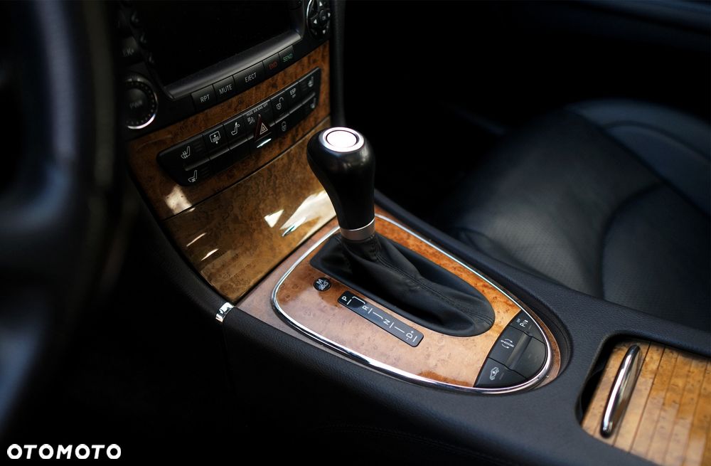 Mercedes-Benz Klasa E 63 AMG - 25