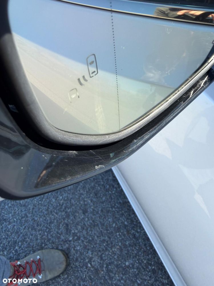 Lexus ES 300h Business Edition - 32