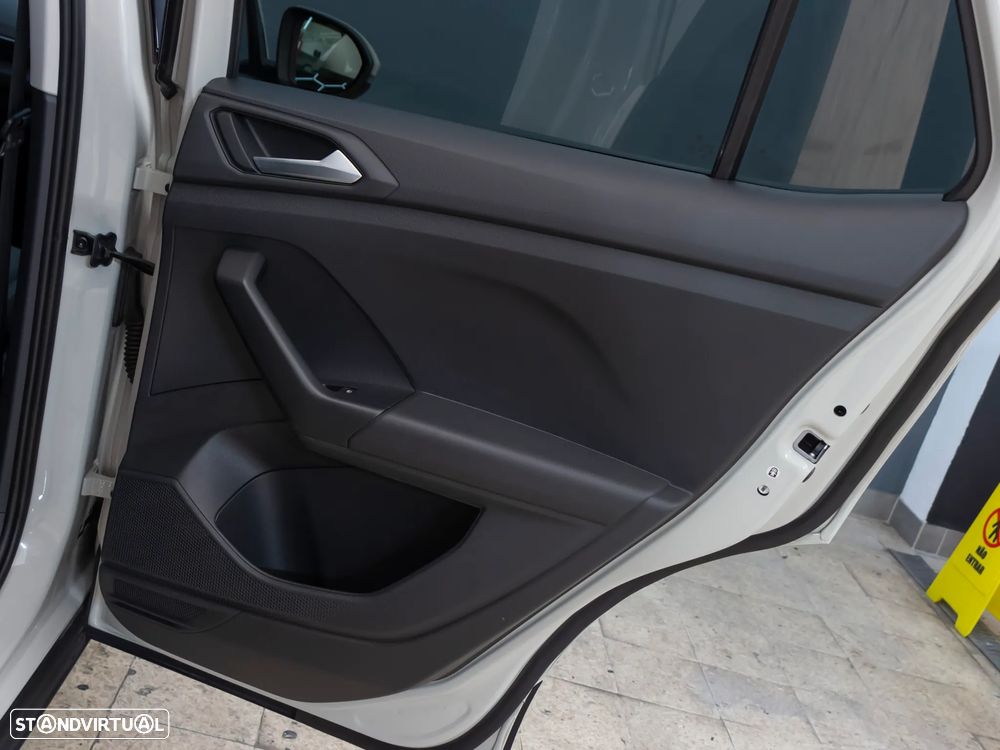 VW T-Cross 1.0 TSI Urban DSG - 9