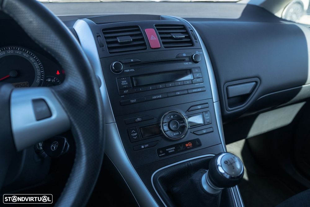 Toyota Auris 1.4 D-4D Comfort - 15