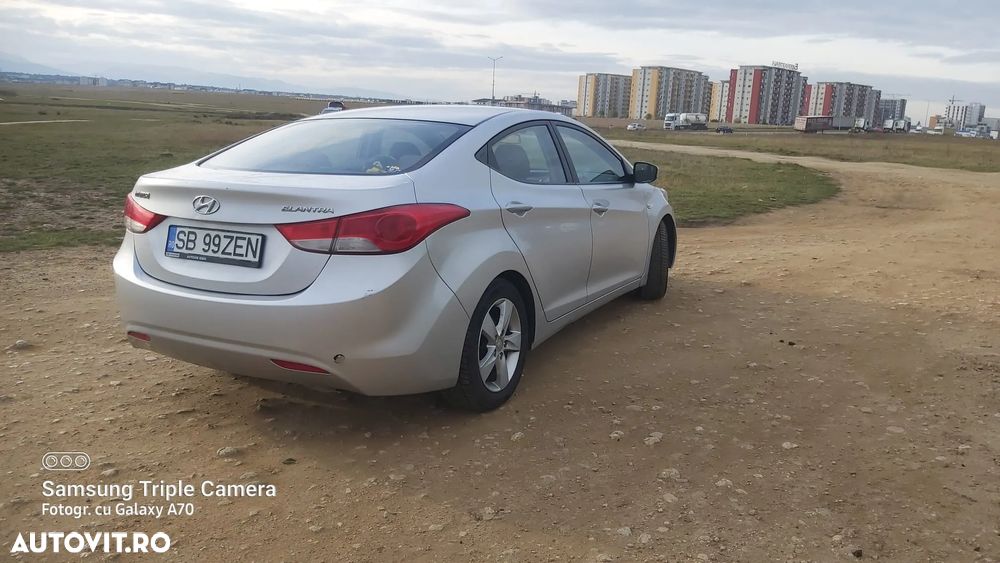 Hyundai Elantra 1.6 MPi Highway Heat+ - 10
